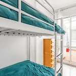 Apartamento 2 Bedroom Amazing In *